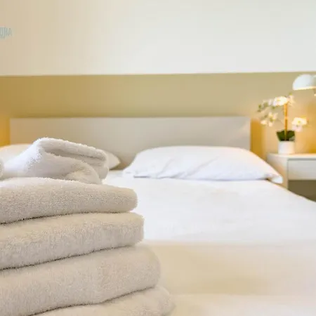 Viale Miramare 157 Tirabora Short Rent Apartment